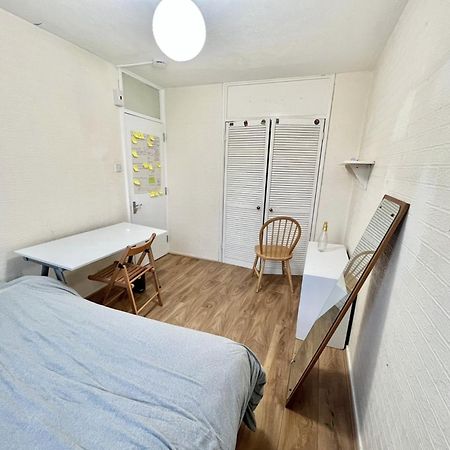 ホテル Elgin House, Poplar, London E14 エクステリア 写真